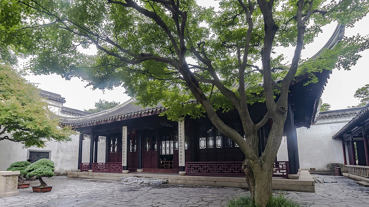 环秀山庄景区导览封面